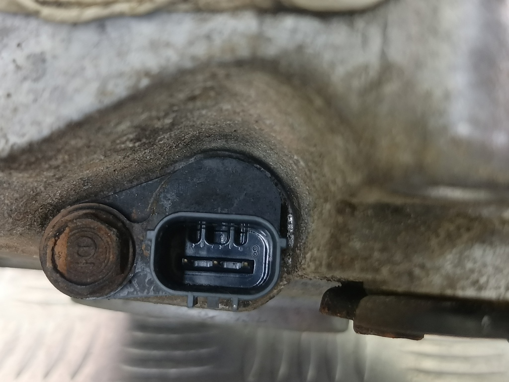 крышка двигателя HONDA Accord 2.0 AT (155 л.с.)Accord  VII (2002—2006) Седан 11410PNC000, 520 рублей, Москва