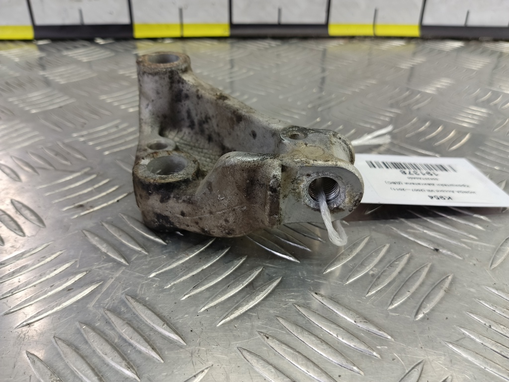 кронштейн двигателя (двс) HONDA Accord 2.4 AT (177 л.с.)Accord  VIII (2007—2011) Седан 50620TA0A00, 1900 рублей, Москва