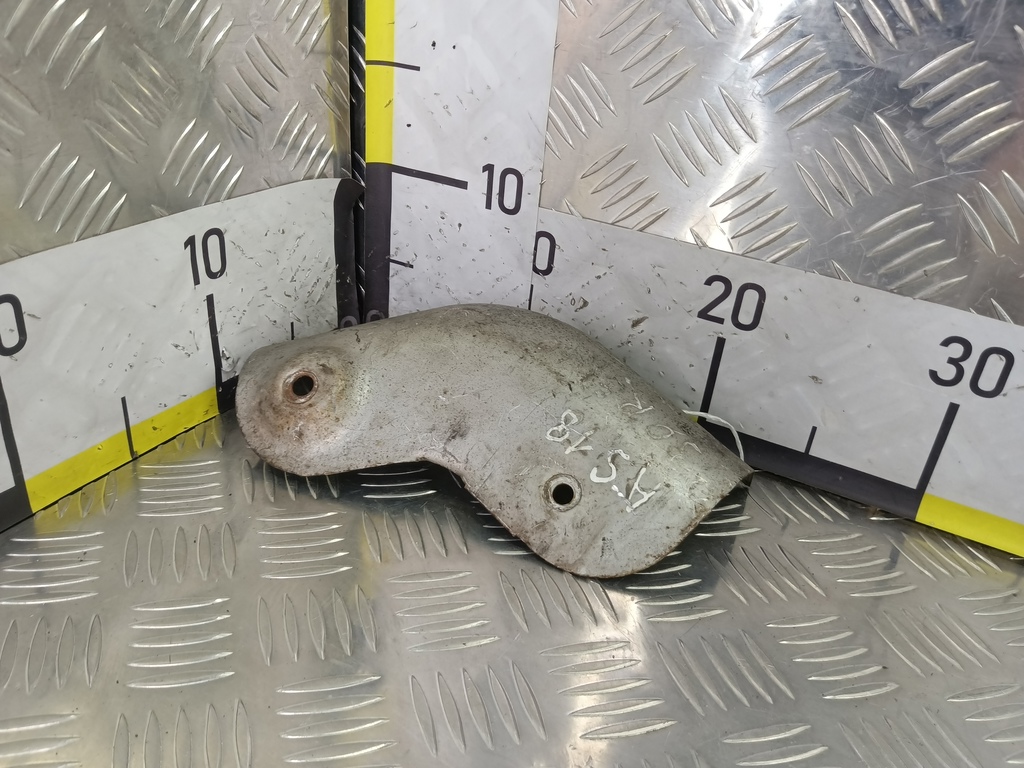 тепловой экран Kia SORENTO  282634A000, 630 рублей, Москва