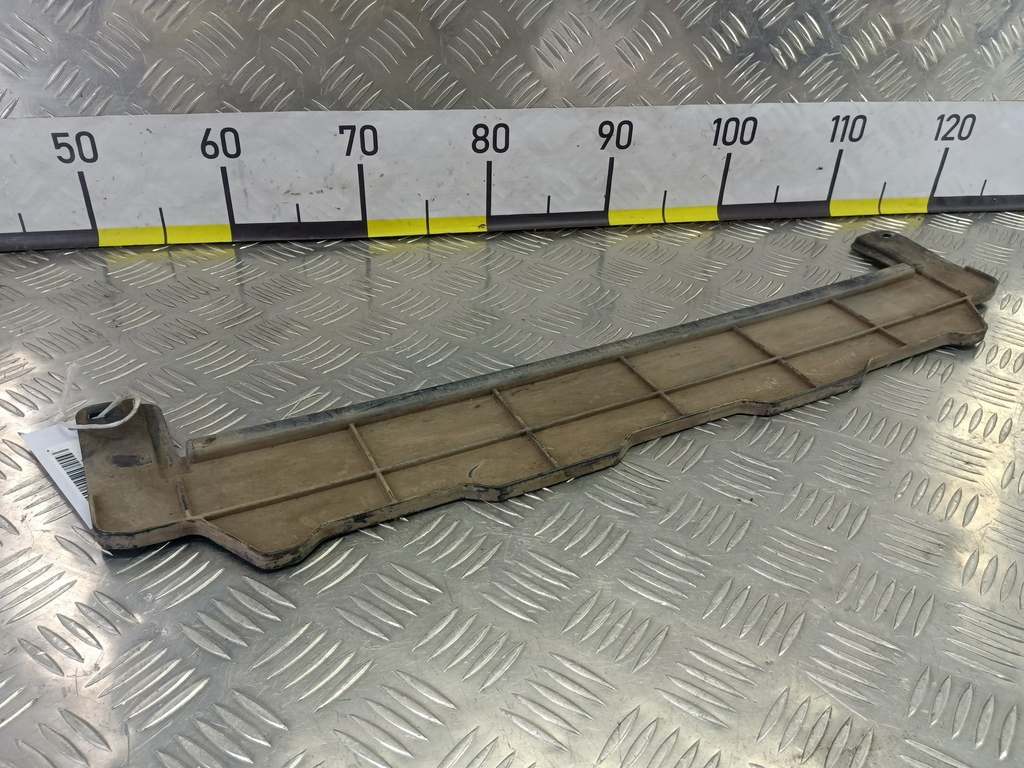 дефлектор радиатора (пыльник) MITSUBISHI L200  2.5 DI-D MT (136 л.с.)L200  IV (2006—2014) Пикап 1360A007, 980 рублей, Москва