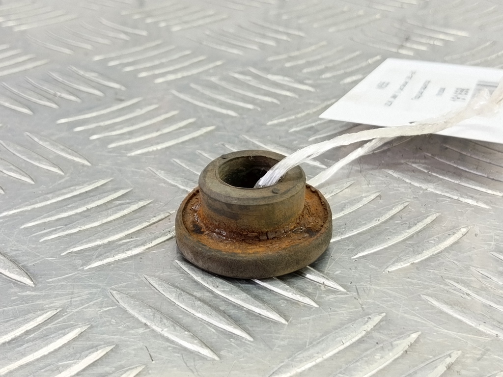 подушка радиатора SUZUKI JIMNY 1.3 4WD MT (86 л.с.)Jimny  III рестайлинг (2005—2012) Внедорожник 17812-82000, 520 рублей, Москва