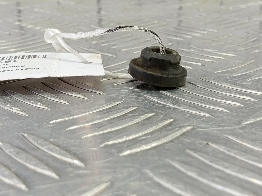 подушка радиатора NISSAN MICRA  921184M400, 520 рублей, Москва