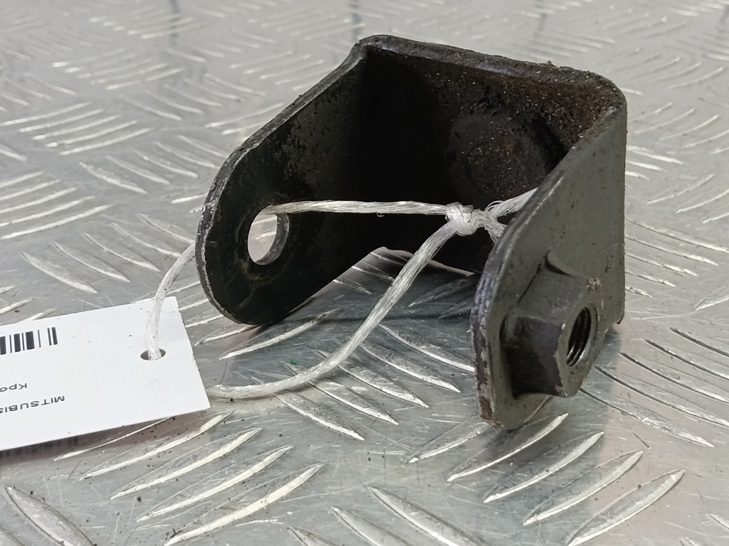 кронштейн редуктора MITSUBISHI PAJERO  MR374577, 1320 рублей, Москва