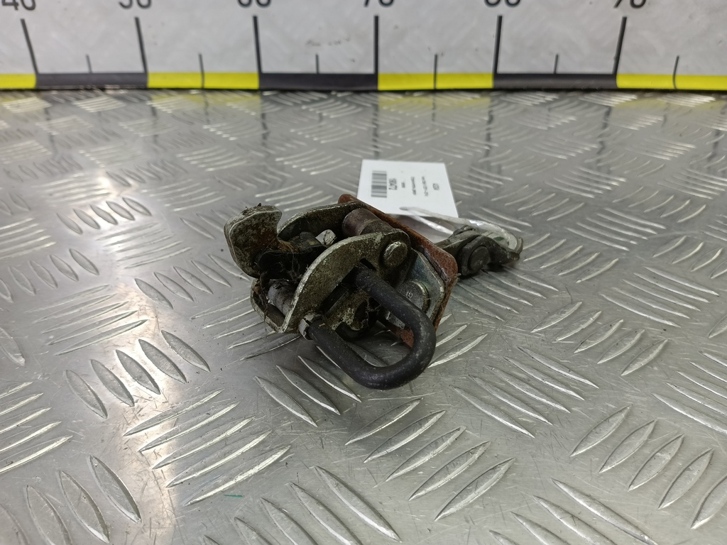 ограничитель двери Iveco Daily 2.3 D MT (126 л.с.)Daily  V (2011—2014) Пикап 3800395, 1210 рублей, Москва