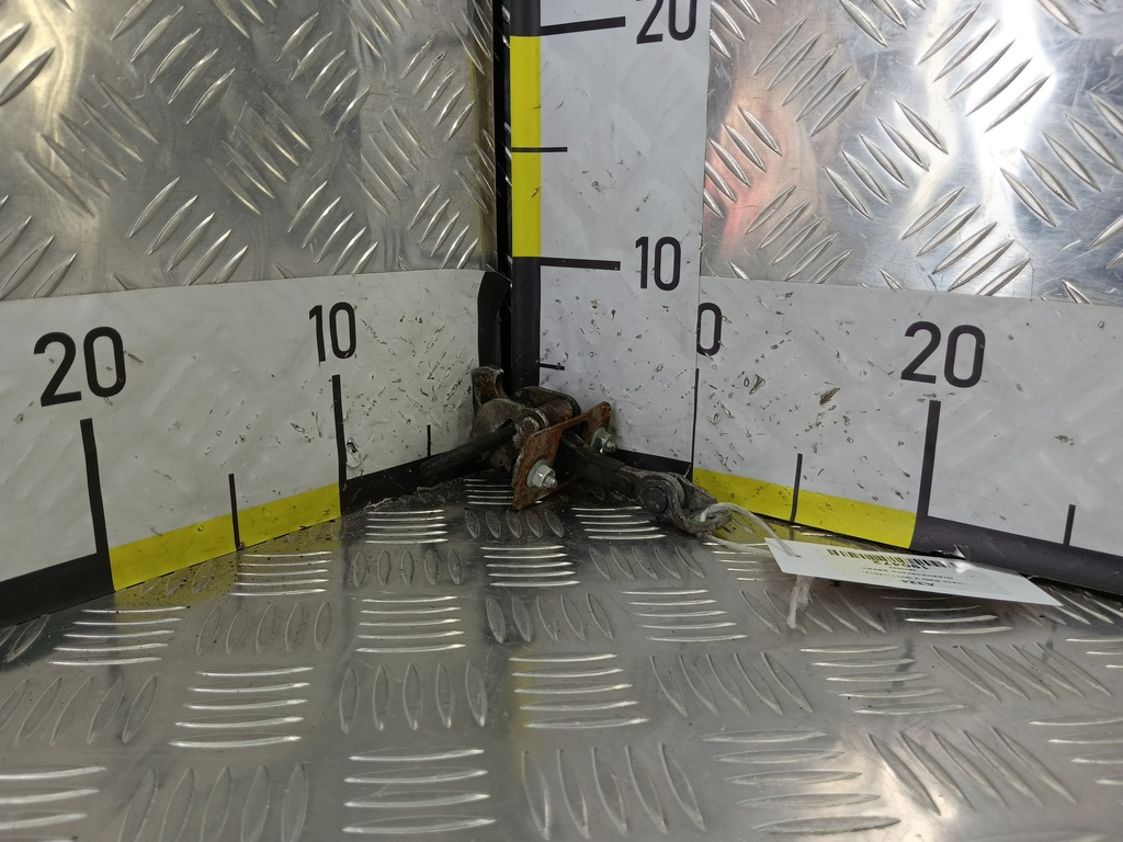 ограничитель двери Iveco Daily 2.3 D MT (126 л.с.)Daily  V (2011—2014) Пикап 3800395, 1210 рублей, Москва