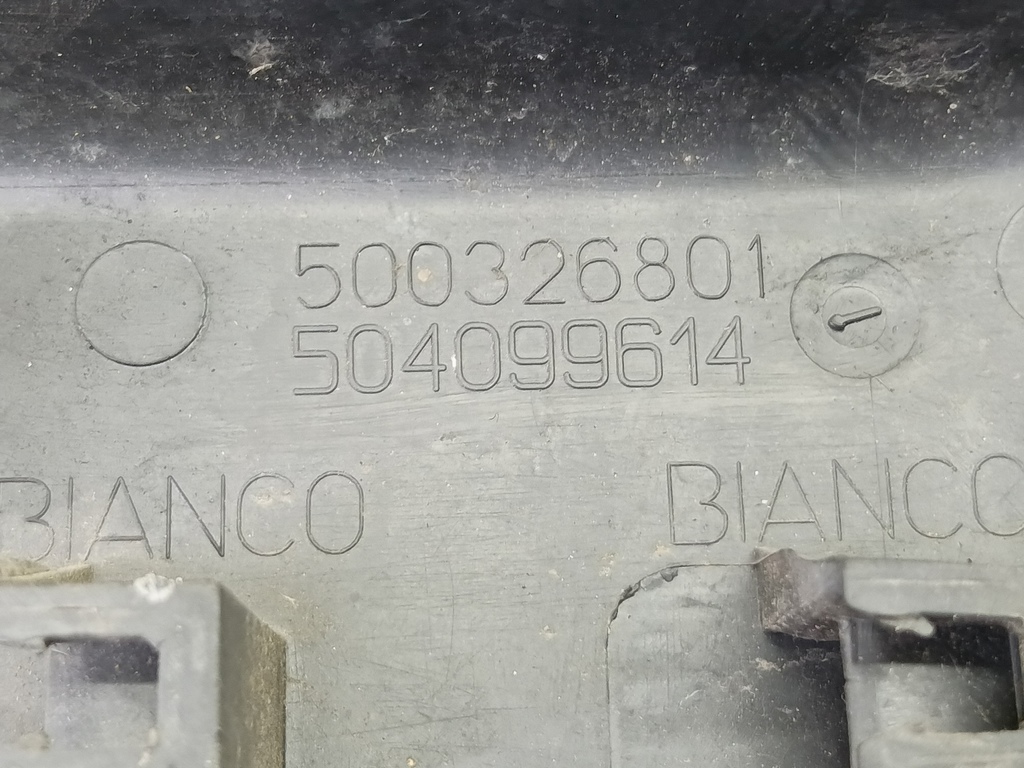 молдинг кузова (наружний) Iveco Daily 2.3 D MT (126 л.с.)Daily  V (2011—2014) Пикап 504099614, 2130 рублей, Москва