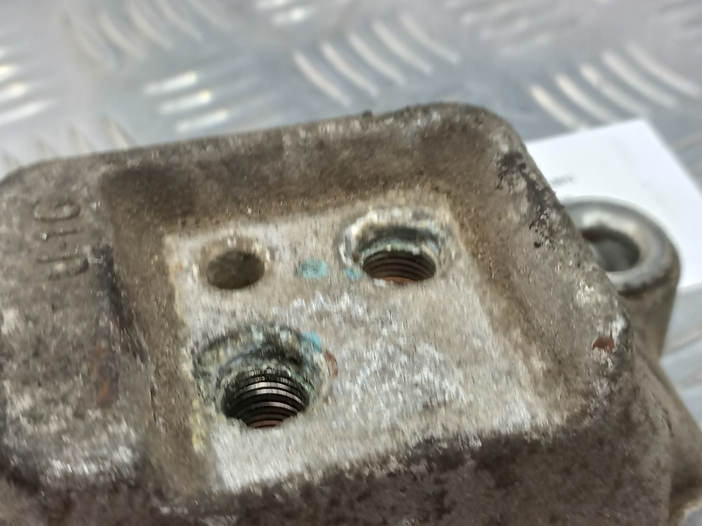 кронштейн кпп Kia Ceed  4312223310, 980 рублей, Москва