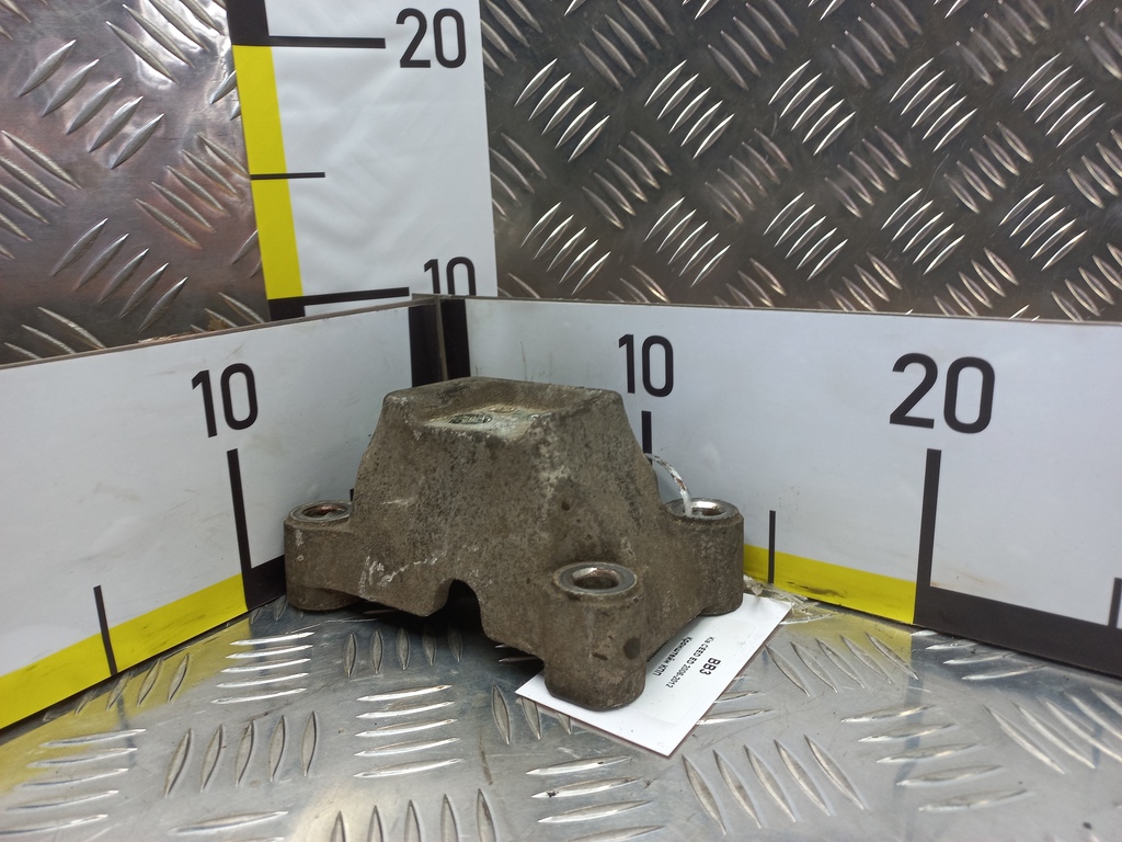 кронштейн кпп Kia Ceed  4312223310, 980 рублей, Москва