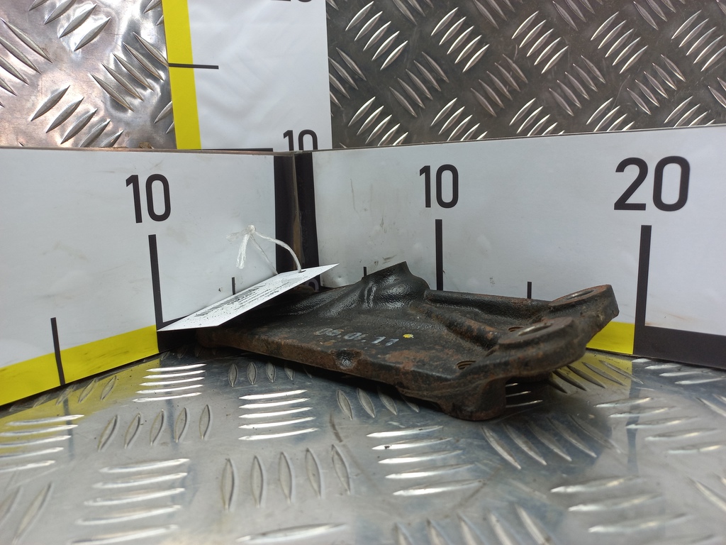 кронштейн кпп Hyundai TUCSON 2.0 CRDi AT (112 л.с.)Tucson  I (2004—2011) Внедорожник 4312124001, 630 рублей, Москва