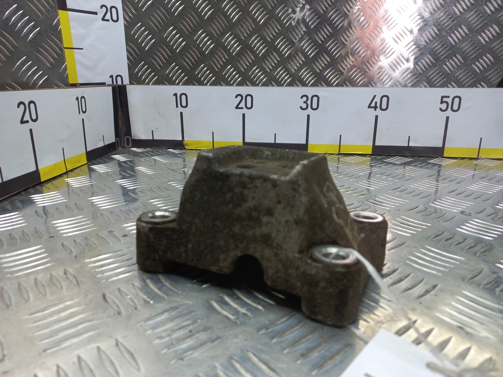 кронштейн кпп Kia Ceed  4312223310, 980 рублей, Москва