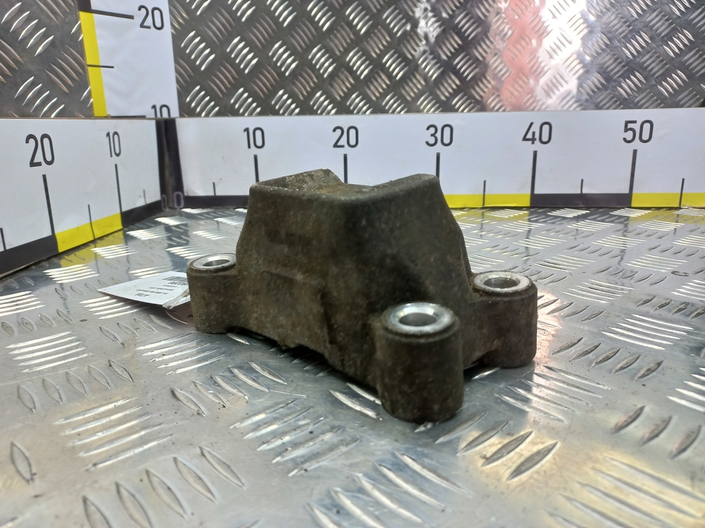 кронштейн кпп Kia Ceed  4312223310, 980 рублей, Москва