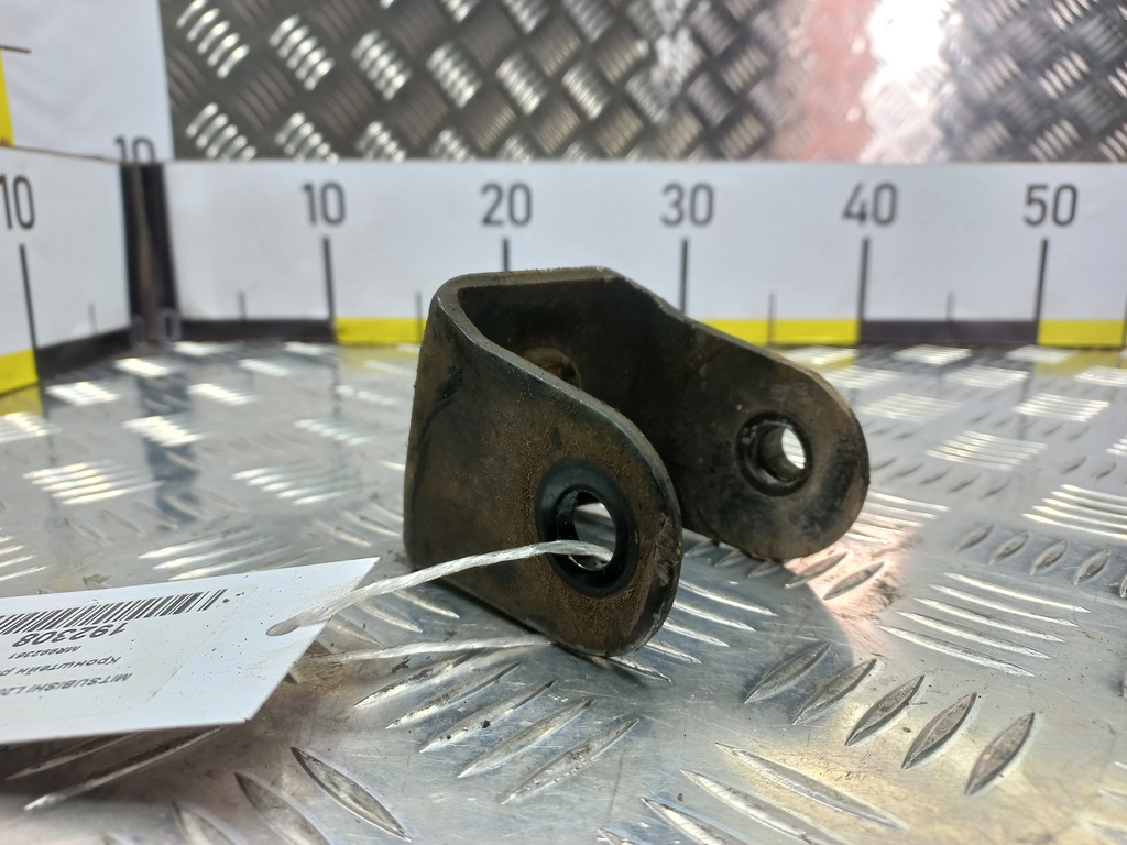 кронштейн редуктора MITSUBISHI L200  2.5 DI-D MT (136 л.с.)L200  IV (2006—2014) Пикап MR992361, 630 рублей, Москва