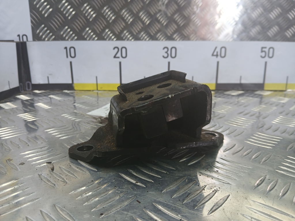 кронштейн кпп Kia Ceed  4312032010, 860 рублей, Москва