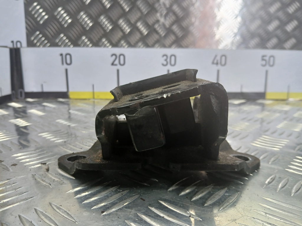 кронштейн кпп Kia Ceed  4312032010, 860 рублей, Москва