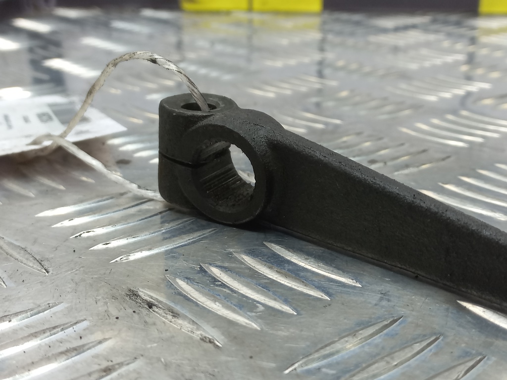 рычаг сцепления SUZUKI LIANA 1.6 MT (103 л.с.)Liana  I (2001—2006) Седан 2326670C00, 630 рублей, Москва