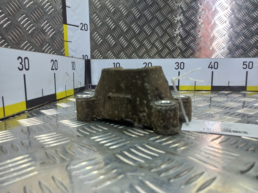 кронштейн кпп Kia Ceed  4312223310, 980 рублей, Москва