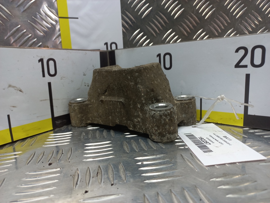 кронштейн кпп Kia Ceed  4312223310, 980 рублей, Москва