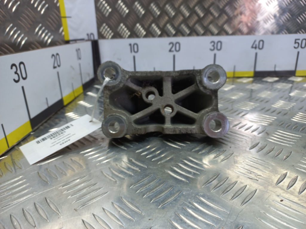 кронштейн кпп Kia Ceed  4312223310, 980 рублей, Москва