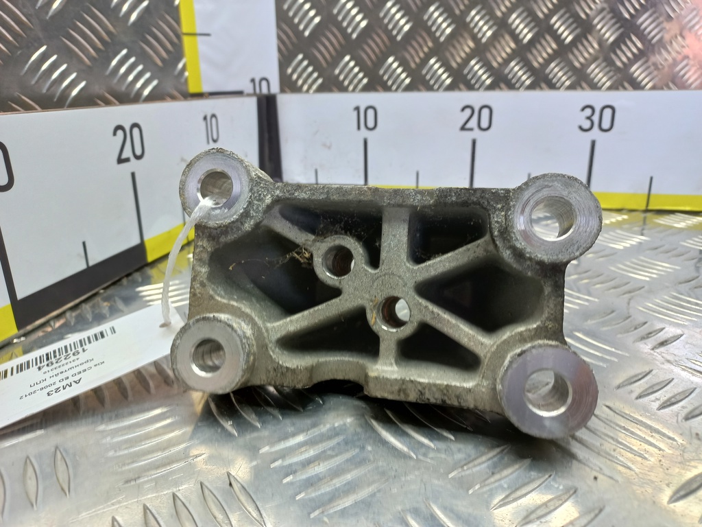 кронштейн кпп Kia Ceed  4312223310, 980 рублей, Москва