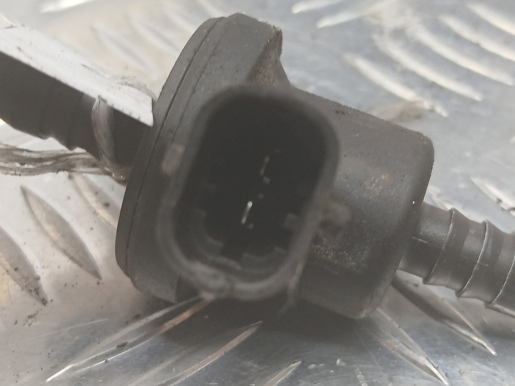 клапан воздушный CHEVROLET  Cruze 1.6 MT (109 л.с.)Cruze  I (2009—2012) Седан 55574240, 1210 рублей, Москва