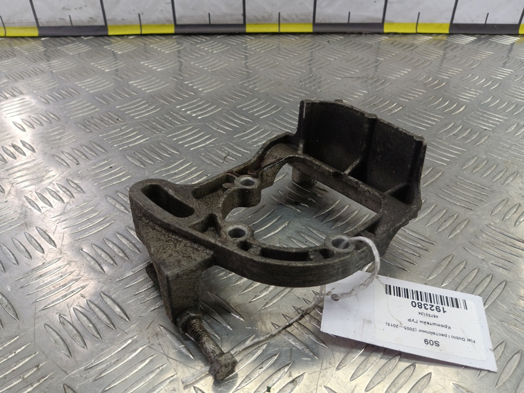 кронштейн гур Fiat Doblo 1.4 MT (77 л.с.)Doblo  I рестайлинг (2005—2015) Минивэн 46752134, 1900 рублей, Москва