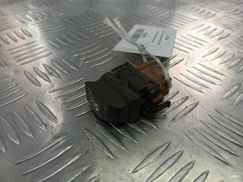 кнопка стеклоподъемника Renault Trafic  8200057321, 2130 рублей, Москва