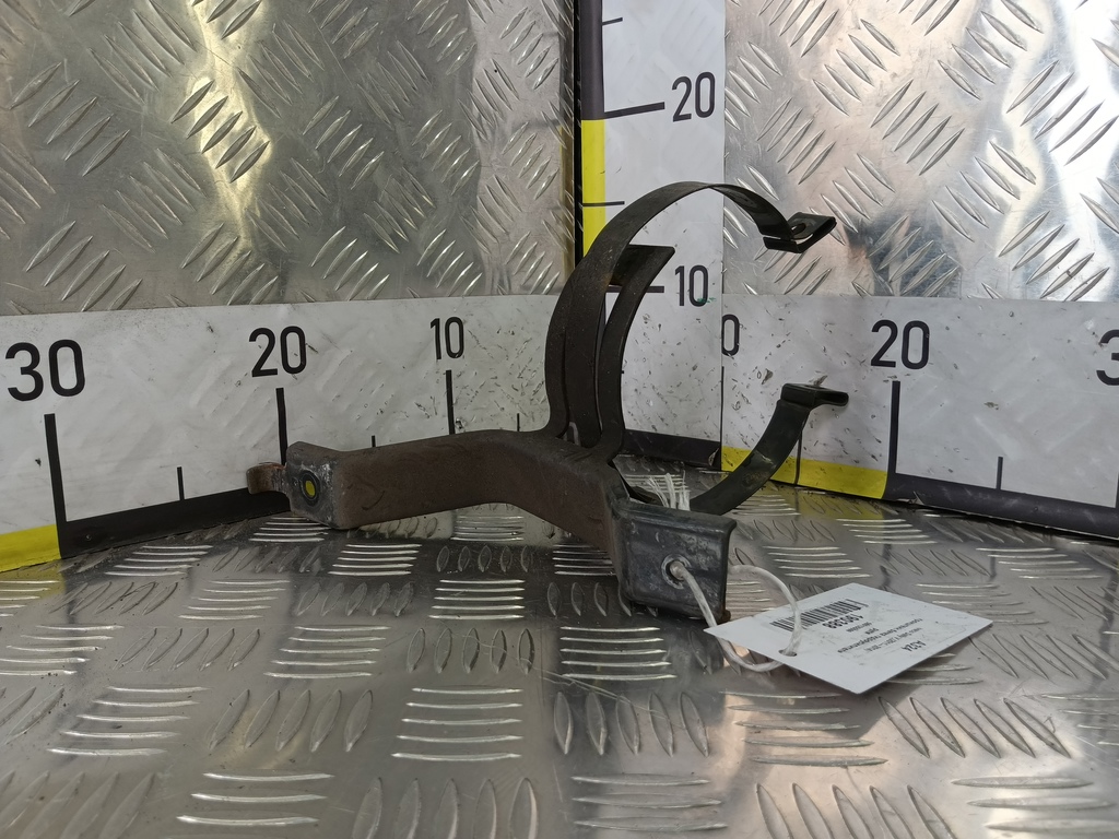 кронштейн бачка гидроусилителя руля Iveco Daily 2.3 D MT (126 л.с.)Daily  V (2011—2014) Пикап 5801355098, 1320 рублей, Москва