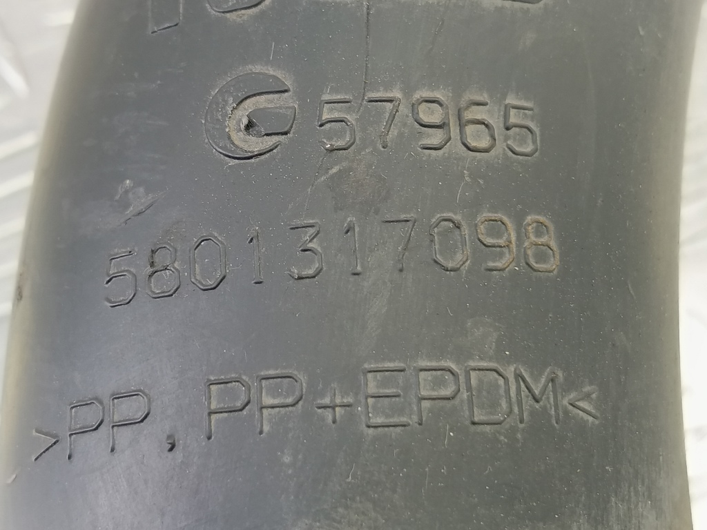 патрубок воздушного фильтра Iveco Daily 2.3 D MT (126 л.с.)Daily  V (2011—2014) Пикап 5801317098, 2700 рублей, Москва