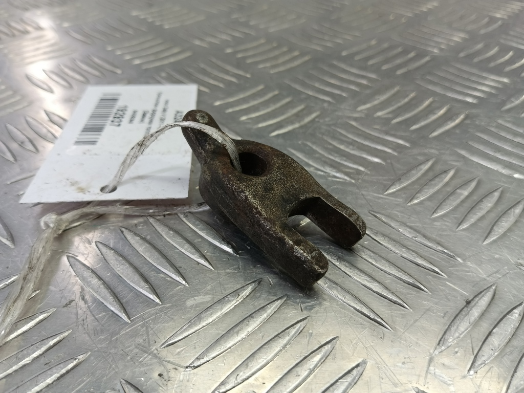 кронштейн форсунки топливной (зажим) Iveco Daily 2.3 D MT (126 л.с.)Daily  V (2011—2014) Пикап 504382848, 980 рублей, Москва