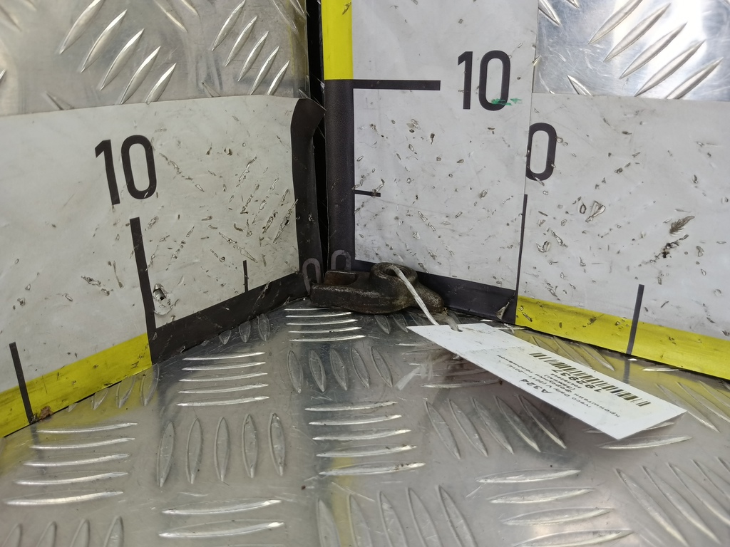 кронштейн форсунки топливной (зажим) Iveco Daily 2.3 D MT (126 л.с.)Daily  V (2011—2014) Пикап 504382848, 980 рублей, Москва