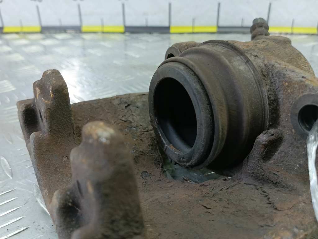 суппорт Renault Duster  410111495R, 860 рублей, Москва