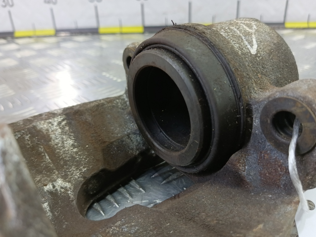 суппорт MAZDA 6  GJ6E3371XC, 3279 рублей, Москва