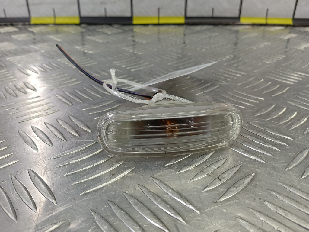 повторитель поворота Fiat Doblo 1.4 MT (77 л.с.)Doblo  I рестайлинг (2005—2015) Минивэн 46758821, 630 рублей, Москва