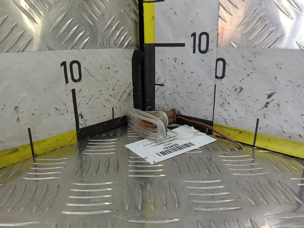 повторитель поворота Fiat Doblo 1.4 MT (77 л.с.)Doblo  I рестайлинг (2005—2015) Минивэн 46758821, 630 рублей, Москва