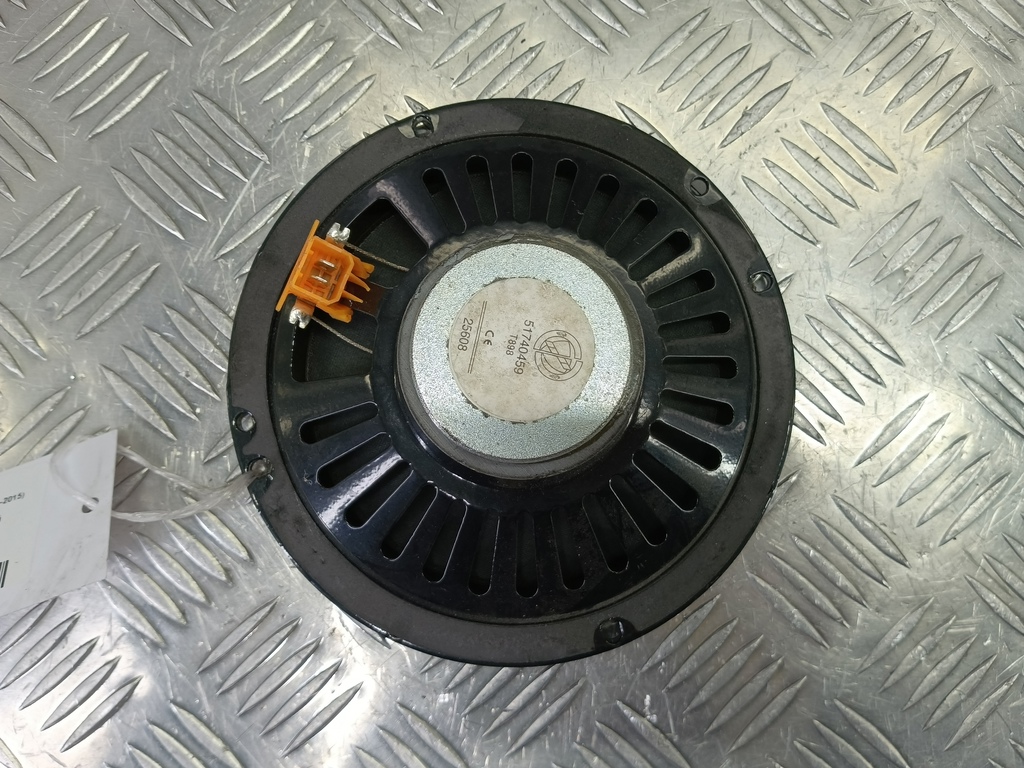 динамик музыкальный Fiat Doblo 1.4 MT (77 л.с.)Doblo  I рестайлинг (2005—2015) Минивэн 51740459, 750 рублей, Москва