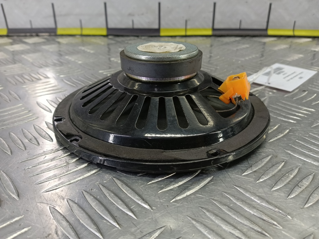 динамик музыкальный Fiat Doblo 1.4 MT (77 л.с.)Doblo  I рестайлинг (2005—2015) Минивэн 51740459, 750 рублей, Москва