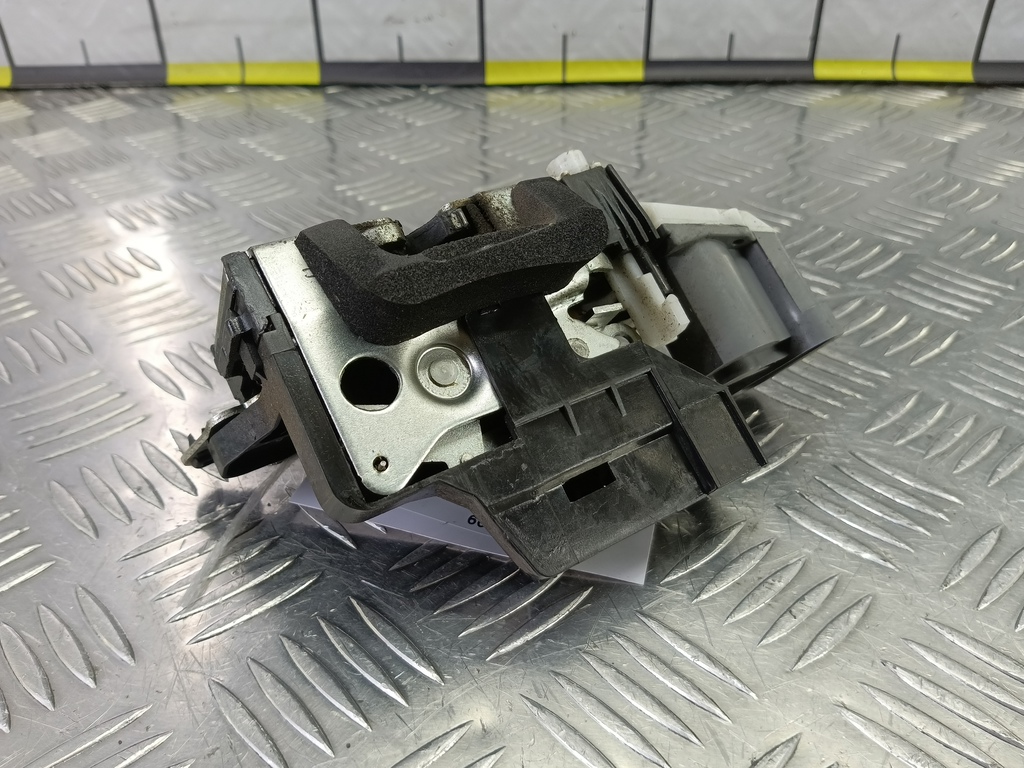 замок двери сдвижной Fiat Doblo 1.4 MT (77 л.с.)Doblo  I рестайлинг (2005—2015) Минивэн 51709196, 10290 рублей, Москва