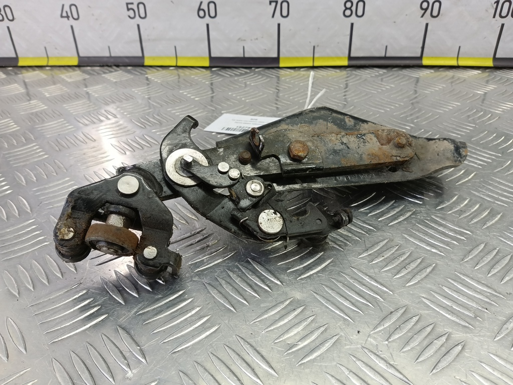 ролик двери сдвижной Fiat Doblo 1.4 MT (77 л.с.)Doblo  I рестайлинг (2005—2015) Минивэн 51794520, 5000 рублей, Москва