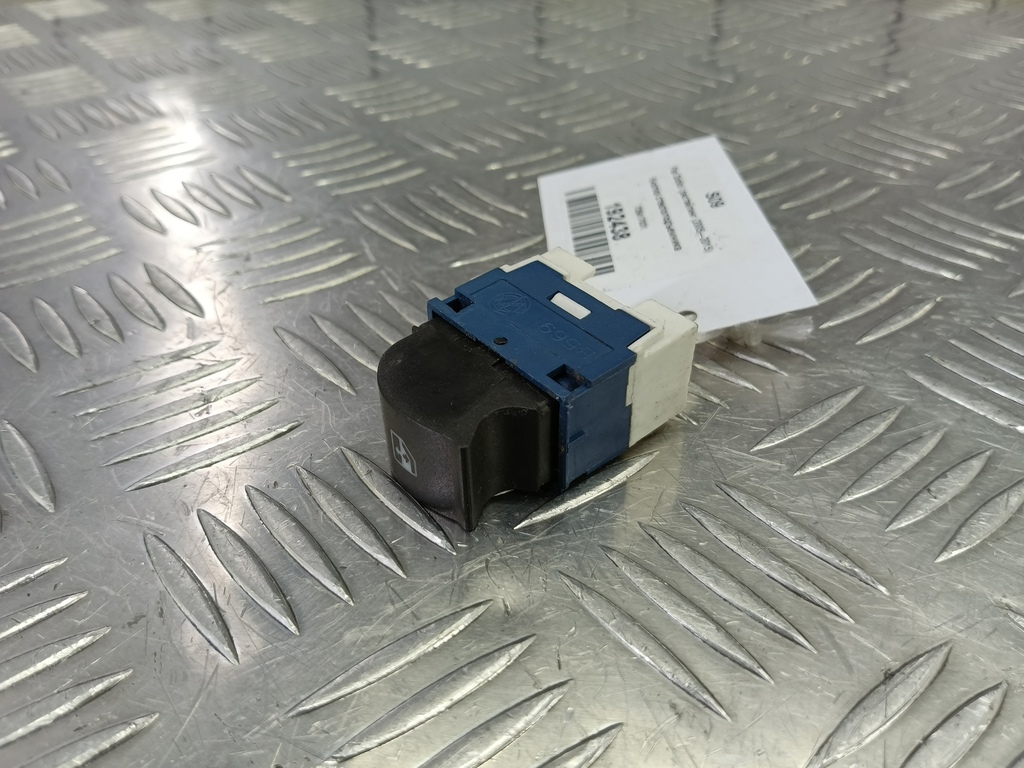 кнопка стеклоподъемника Fiat Doblo 1.4 MT (77 л.с.)Doblo  I рестайлинг (2005—2015) Минивэн 735417034, 3279 рублей, Москва