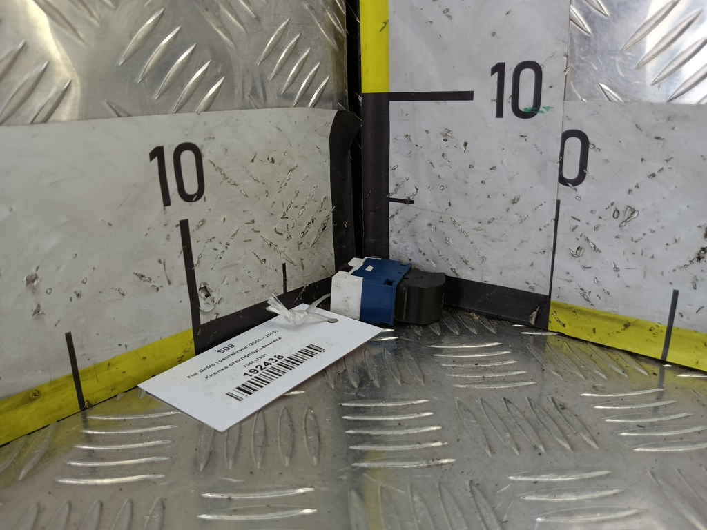 кнопка стеклоподъемника Fiat Doblo 1.4 MT (77 л.с.)Doblo  I рестайлинг (2005—2015) Минивэн 735417034, 3279 рублей, Москва