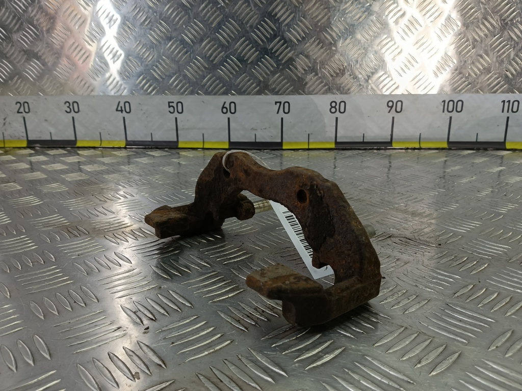 скоба суппорта MAZDA 3  BP4K33281B, 1210 рублей, Москва