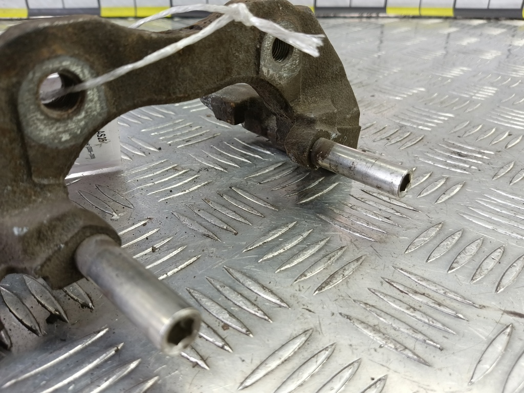 скоба суппорта MAZDA 3  BP4K33281B, 1210 рублей, Москва