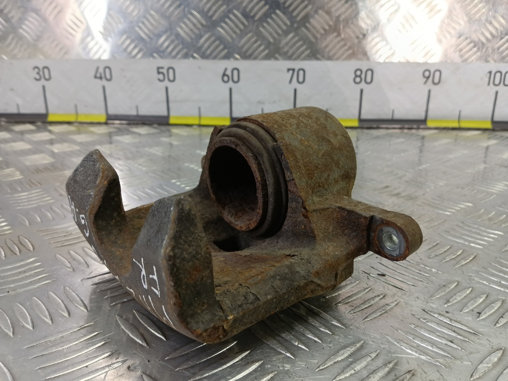 суппорт MAZDA 6  GS1D3361X, 1670 рублей, Москва