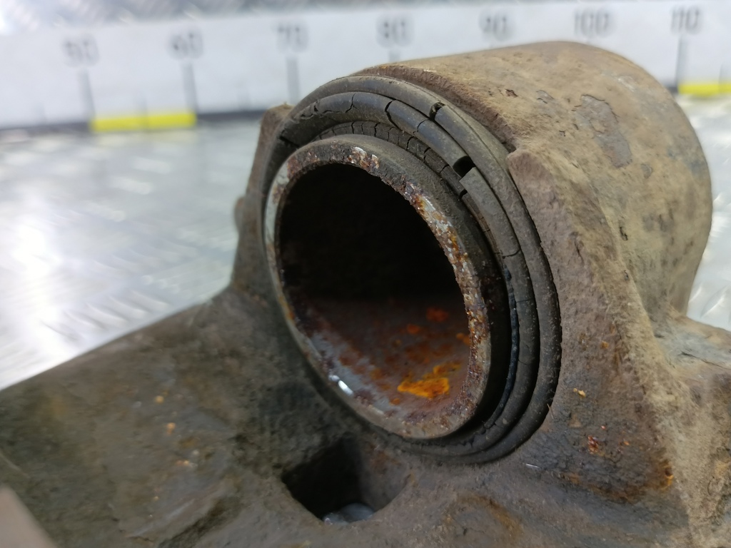 суппорт MAZDA 6  GS1D3371X, 1210 рублей, Москва