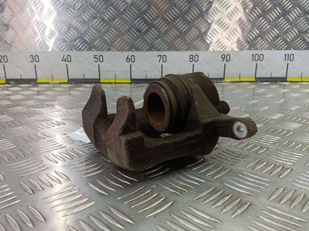 суппорт CHEVROLET  Cruze 1.8 MT (141 л.с.)Cruze  I рестайлинг (2012—2015) Хетчбэк 13301189, 1550 рублей, Москва