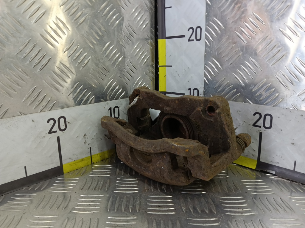 суппорт NISSAN QASHQAI  41011JD00A, 1900 рублей, Москва