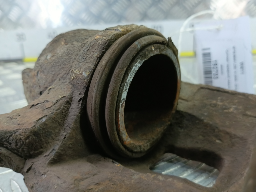 суппорт MITSUBISHI L200  2.5 DI-D MT (136 л.с.)L200  IV (2006—2014) Пикап 4605A201, 2470 рублей, Москва