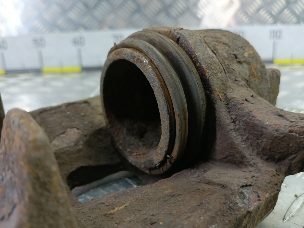 суппорт MITSUBISHI L200  2.5 DI-D MT (136 л.с.)L200  IV (2006—2014) Пикап 4605A202, 2360 рублей, Москва