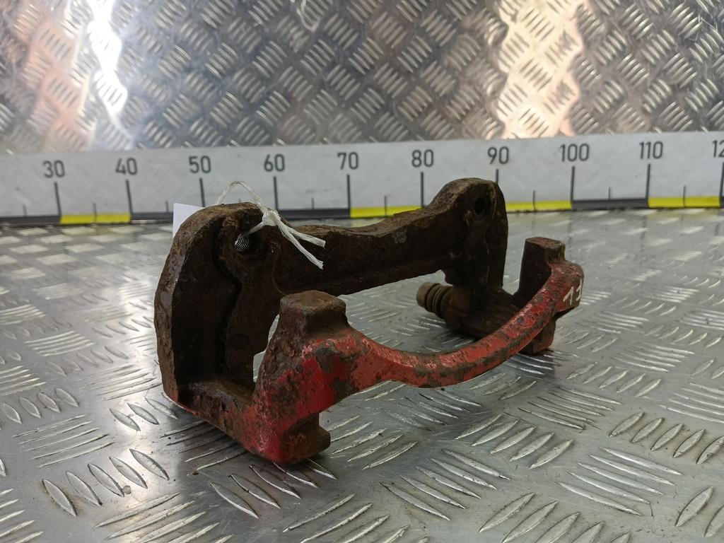 скоба суппорта MITSUBISHI L200  2.5 DI-D MT (136 л.с.)L200  IV (2006—2014) Пикап 4605A128, 2470 рублей, Москва