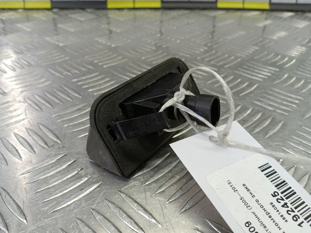 фонарь номерного знака Fiat Doblo 1.4 MT (77 л.с.)Doblo  I рестайлинг (2005—2015) Минивэн 46814089, 520 рублей, Москва